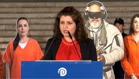 “Mjaft me çmimet që rriten çdo ditë”, Ballabani paralajmëron: Shqipëria për shqiptarët, jo për hajdutët dhe tradhtarët