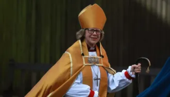 Moment historik për Kishën e Anglisë, kurorëzohet Kryepeshkopja e parë femër e Canterbury