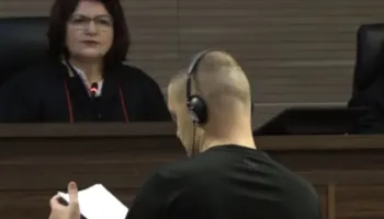 Murseli në Gjykatë, merr në dorë foton e Liridonës pas ekzekutimit me plumb në kokë: Fëmijët ishin mbrapa, s’mbaj mend…