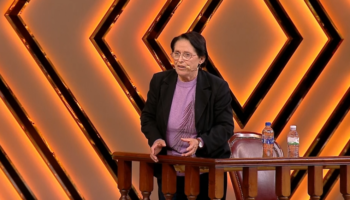 “Na nxori për shëtitje…”, Nazmija tregon si u mashtrua nga djali që i mori pronën: E hëngrëm!