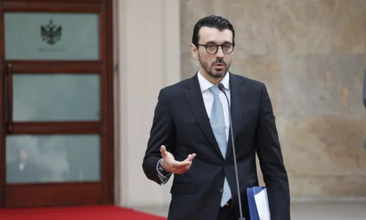 Nafta 214 lekë/litër! Ministri Karakaçi: Taksa nuk ulet!