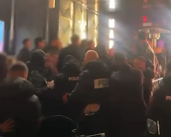 Nami me kokainë në lokalet e ish-Bllokut, mësyn policia. Arrestime dhe sekuestrime celularësh