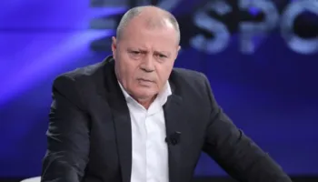 Nano: Shqiptarët janë ndarë një herë e mirë me Berishën, e kanë braktisur në rrugë