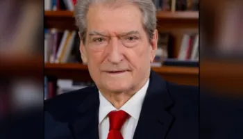 Nata e Kadrit – Berisha: Urojmë besimtarët për sakrificat, lutjet e tyre dhe përkujtimin e Zotit të Madhëruar