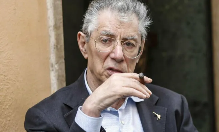 Ndahet nga jeta Umberto Bossi, figurë e shquar e politikës italiane