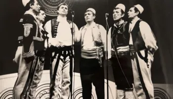 Ndahet nga jeta Xhelal Pullazi, artist i brezit të parë të Ansamblit Kombëtar të Këngëve dhe Valleve Popullore