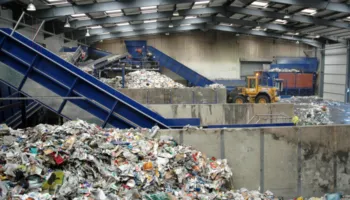 Ndarja në burim e mbetjeve dhe riciklimi, qeveria vendos afate për njësitë vendore