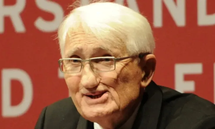 Ndërron jetë filozofi Jürgen Habermas, bota akademike humb një nga mendimtarët më me ndikim të shekullit XX
