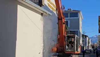 Ndërtimet pa leje/ IKMT nis prishjen e objekteve në Shkodër