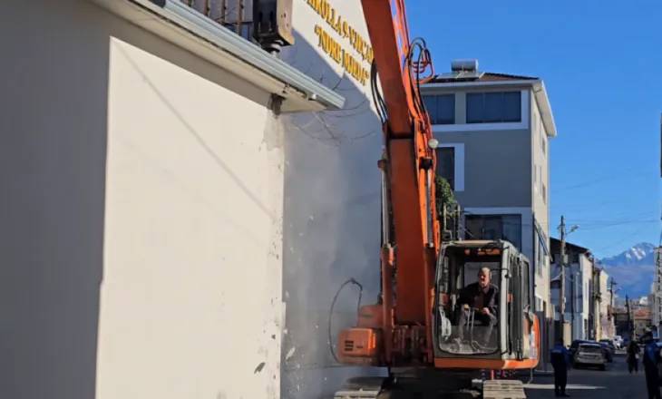 Ndërtimet pa leje/ IKMT nis prishjen e objekteve në Shkodër