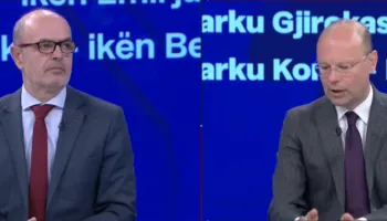 Ndryshimet e drejtuesve politikë të PS, Koçi: Normale para zgjedhjeve. Kaso: Ç’punë ka ministri të shkojë si drejtues qarku