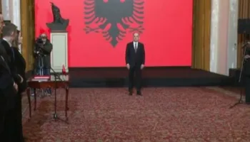 Ndryshimet në qeveri/ Nis ceremonia e betimit të ministrave të rinj para Presidentit