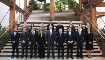 Ndryshoi gjysmën e kabinetit, Rama takim me ministrat pas betimit: Sot në tryezën e qeverisë së re