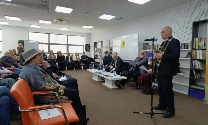 Në bibliotekën “Hivzi Sulejmani” u mbajt takimi me shkrimtarin, Sabit Rrustemi