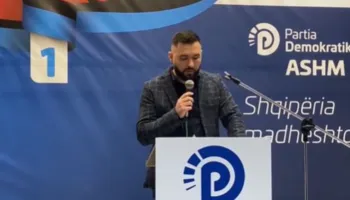 Në garë pesë kandidatë, Alis Narazani kryeson, zgjidhet kryetari i ri i PD-së në Elbasan