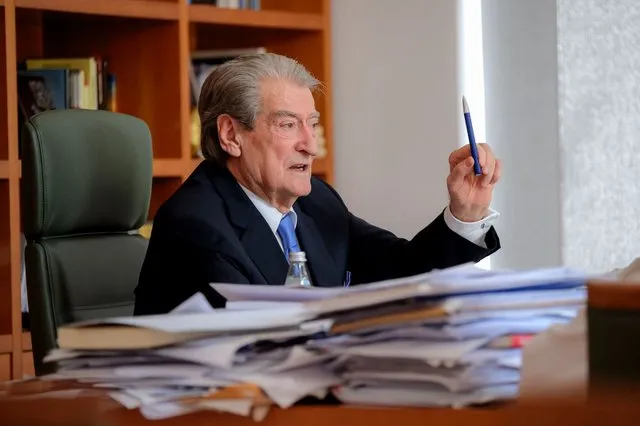 “Në PD nuk ka demokraci”, Berisha flet për dorëheqjen e Jola Hysajt nga posti në parti: E respektoj vendimin e saj