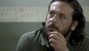 Ne përpiqemi të rrimë në shtëpi e të mos largohemi fare sepse aty na duket se është fryma jote, Luran