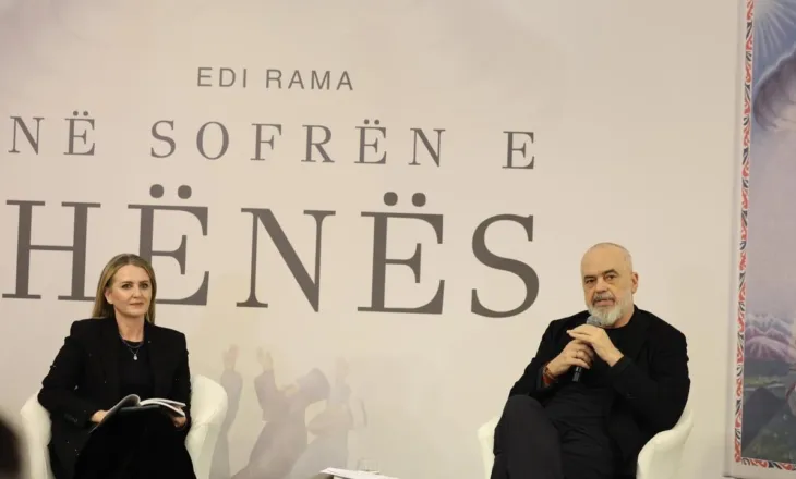 “Në Sofrën e Hënës”/ Kryeministri Rama zbulon arsyen pse nuk e botoi librin e tij gjatë Panairit: Autorë të tjerë e kanë atë moment më të rëndësishëm
