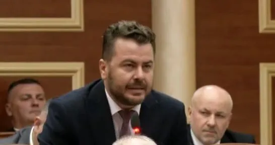 “Nëse Ballukut s’i hiqet imuniteti, integrimi minohet”, Kapri: Përjashtimi i Shehajt, me prapavijë!