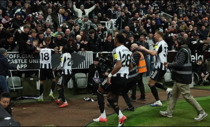 Newcastle me 10 lojtarë ndal Manchester United, vjen humbja e parë për Michael Carrick