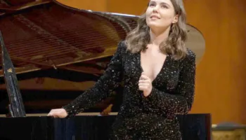 Nga Australia në Tiranë, “Albanian Soul” me sopranon Ana Tafani koncerti sjell këngët qytetare dhe meloditë arbëreshe