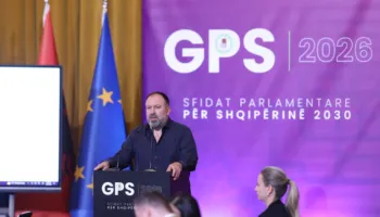 Nga bashkimi i bashkive të vogla me fqinjet e mëdha, te 36 rrethet e deri te kryetarët e qarqeve me zgjedhje, Mazniku zbulon 4 skenarët e PS për Reformën Territoriale