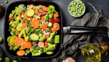 Nga brokoli te sardelet, zbuloni 10 ushqimet me më shumë kalcium nga sa mendoni