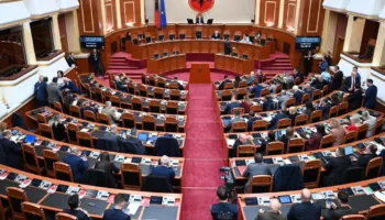 Nga ligjet te Kushtetuta, llojet e referendumeve në Shqipëri: Si do të vendosin qytetarët!