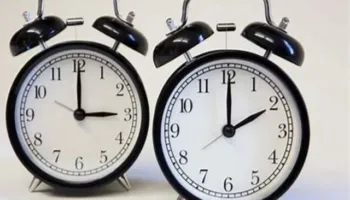 Nga nesër rikthehet ora verore, akrepat do të zhvendosen 60 minuta para