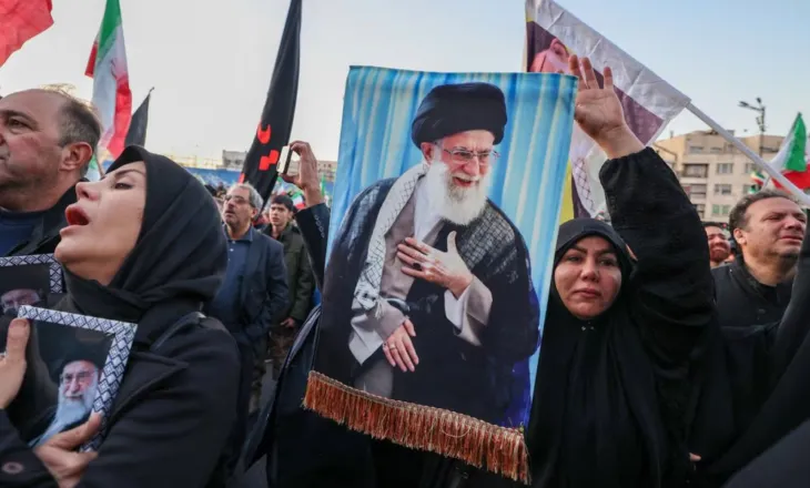 Nga SHBA në Pakistan, protesta masive kundër vrasjes së Khameneit