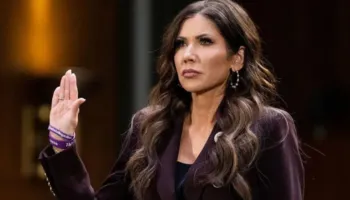 Nga vrasja e qenit të saj te avionët luksozë/ Sekretarja e Sigurisë në SHBA u shkarkua pas polemikave të shumta, gjashtë ngjarjet e bujshme të Kristi Noem