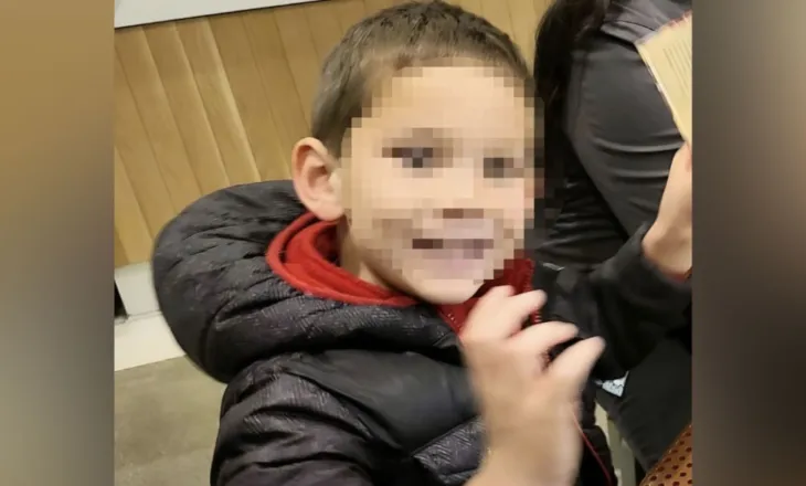 Ngjarje horror/ Prindërit shqiptar rrahin të birin 5-vjeçar, i presin gishtat e këmbës