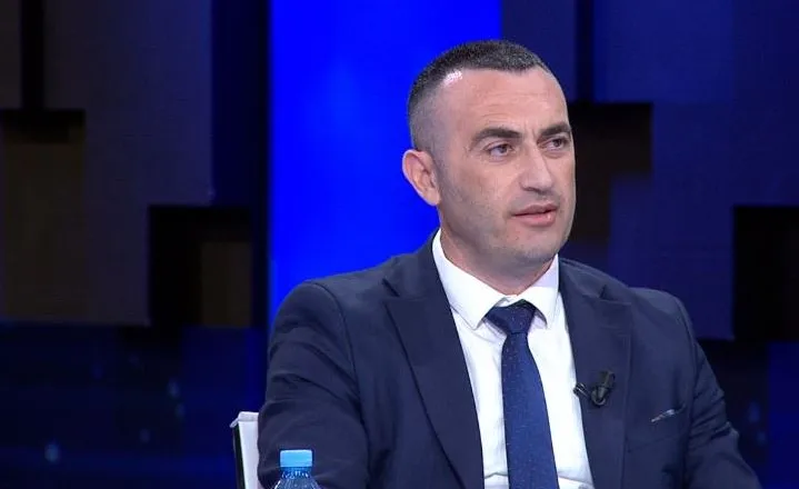 “Ngushtica e Hormuzit, armë strategjike e Iranit”, Deliu: Ja si po vendos Garda Revolucionare minat detare!