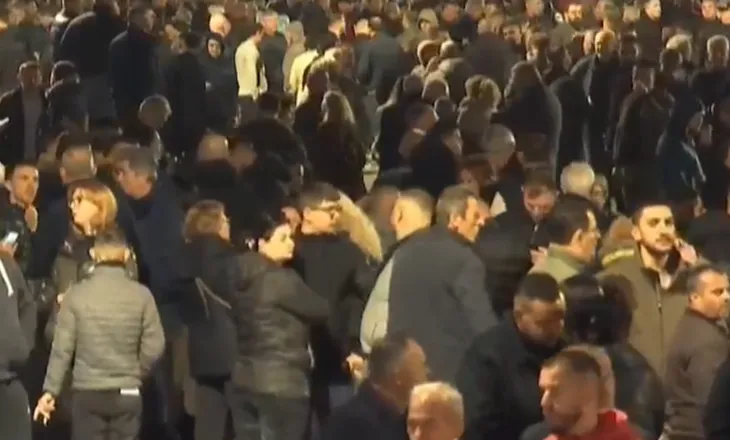 Nis protesta, qytetarët hedhin molotovë pranë lumit Lana