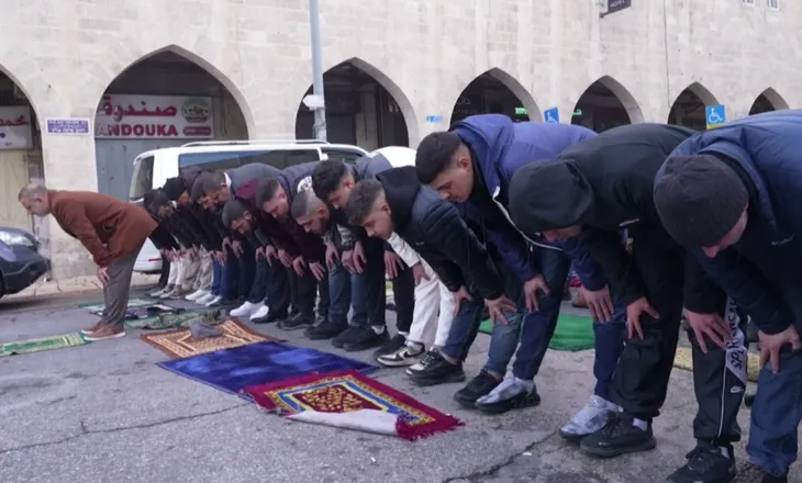 Një Bajram nën hijet e luftës, festë mes sulmeve në vendet e Gjirit, gaz lotsjellës myslimanëve në Jerusalem