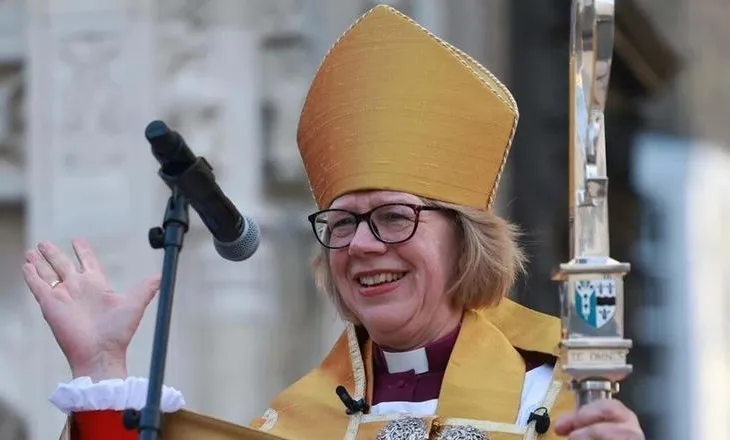 Një grua, kryepeshkope e Londrës, historike për kishën anglikane dhe miliona besimtarë  në gjithë botën