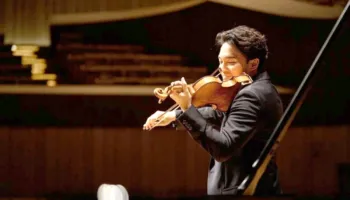 Një mbrëmje e dedikuar muzikës klasike në Tiranë, performojnë Ray Chen dhe Amsterdam Sinfonietta 