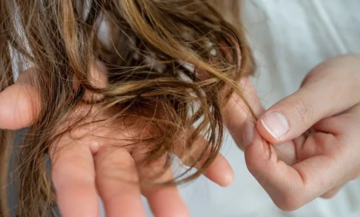 Një mostër floku mund të ndihmojë në zbulimin e hershëm të Parkinsonit – ja çfarë tregojnë gjetjet