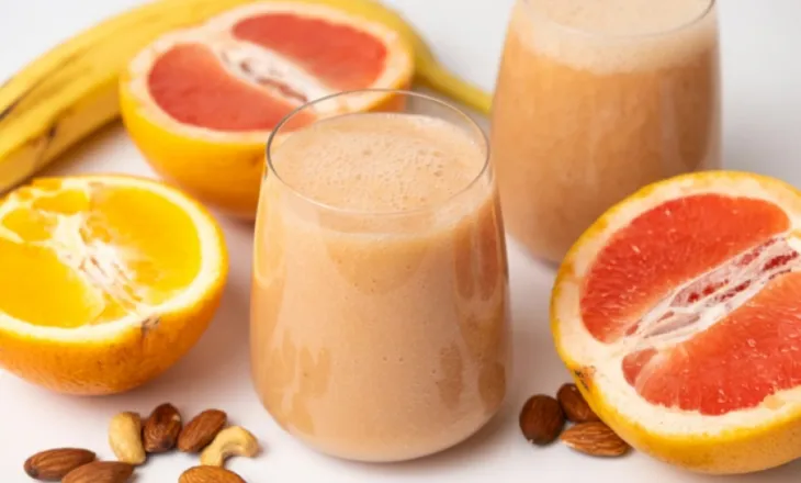 Një përbërës që shumë njerëz e përdorin në smoothie, mund të shkaktojë një rritje të menjëhershme të sheqerit në gjak