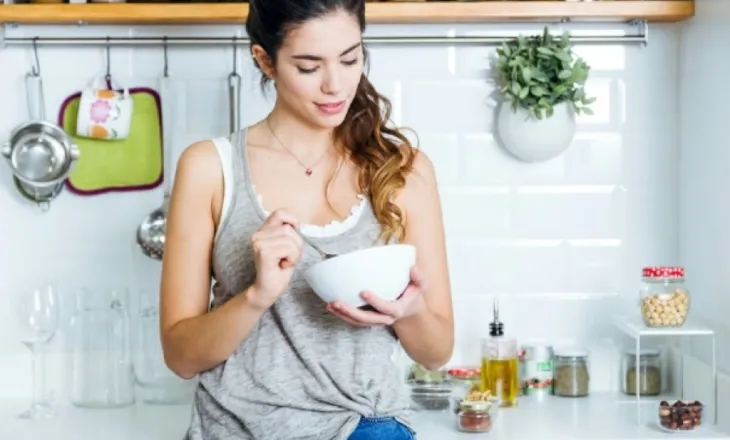 Një ushqim që duhet ta anashkaloni për mëngjes