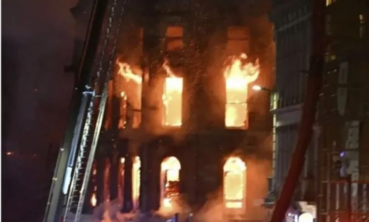 Një zjarr masiv përfshin Stacionin Qendror të Glasgout