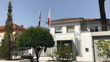 “Njohim progresin në reformën gjyqësore”, Ambasada Britanike: Imuniteti parlamentar nuk duhet të…