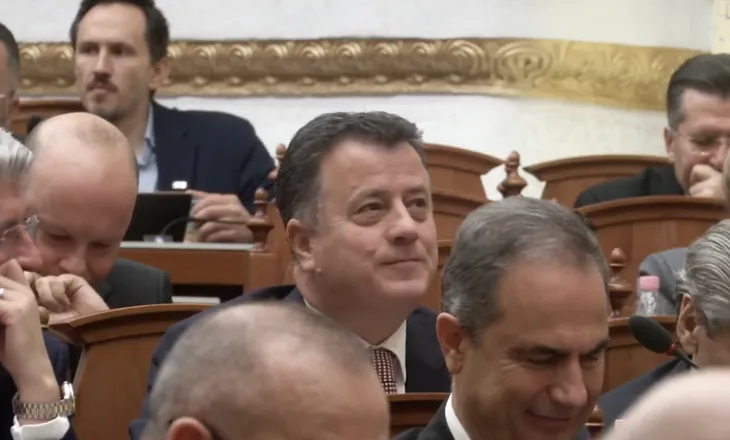 Noka: Keni zegjinizuar Parlamentin! Deputeti i PS: Je një kalk i shëmtuar i doktorit!