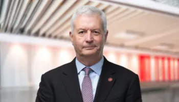 Nuk foli frëngjisht në një mesazh ngushëllimi ku humbën jetën dy pilotë, kreu i Air Canada jep dorëheqjen