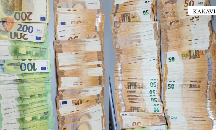 Nuk i deklaruan në kufi/ Sekuestrohen 25 mijë euro në Kakavijë, procedohen 2 persona