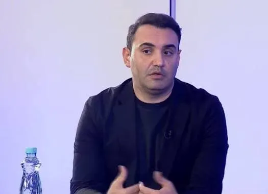 Nuk jemi vend i korruptuar, por kemi qeveri të korruptuar zonja Kos!!!