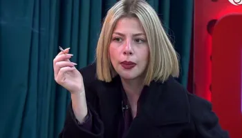 Nuk kam asnjë kontakt me mamin, isha vetëm 15 vjeçe/ Rrëfimi prekës i Nikol në BBVip