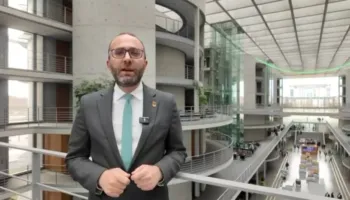 “Nuk na ndal dot mërgata e qyqeve”, Bardhi-Ramës: Qeveria pengesë për integrimin, Shqipërisë i duhet ndryshimi