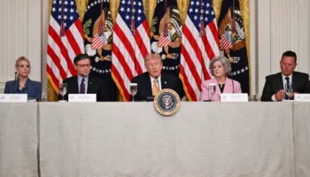 “Nuk u shkarkua, drejtoi Qendrën Kennedy për një kohë të shkurtër”, Trump për Richard Grenell: Po shoh për detyrën e tij të ardhshme