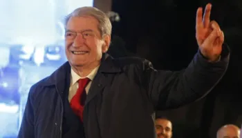 Opozita rikthehet në protestë te Kryeministria, ja mesazhi i Berishës